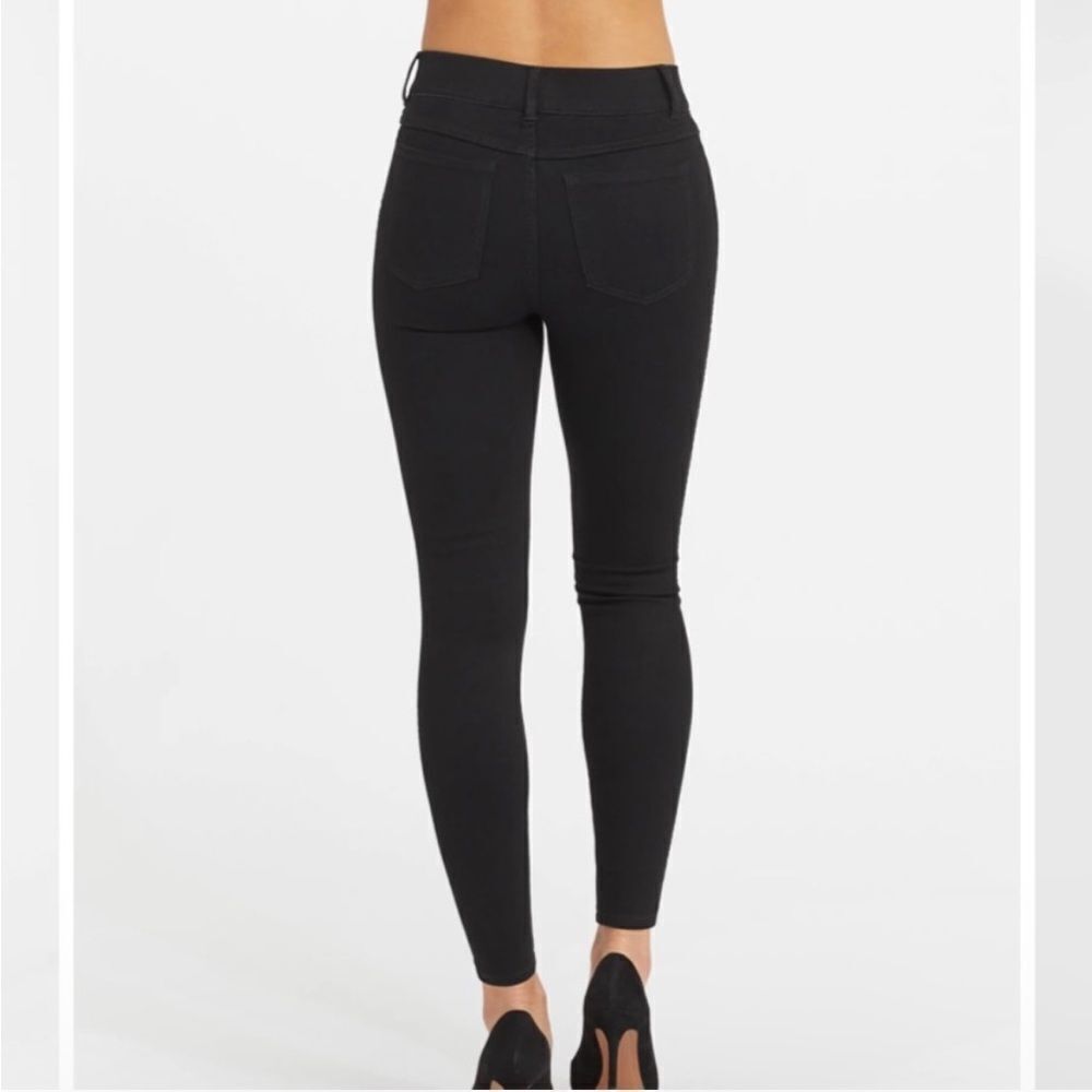 Spanx Black Skinny Jeans Pants - Picture 3 of 6